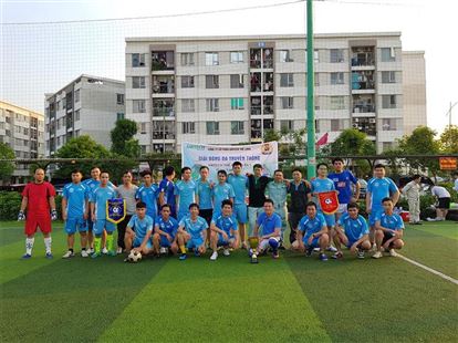 Tập thể công nhân viên