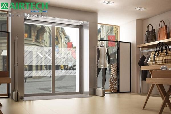 Quạt cắt gió được sử dụng rộng rãi trong các trung tâm mua sắm.