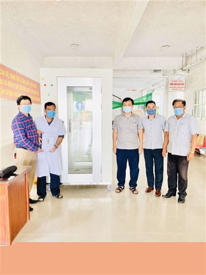 Bệnh viện Lao và Bệnh phổi Trà Vinh tiếp nhận máy khử khuẩn áp lực âm cho công tác phòng chống dịch bệnh Covid-19