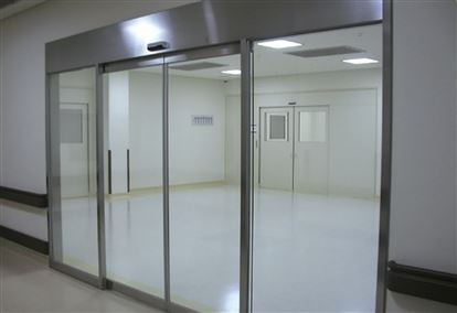 Cửa phòng đệm/hành lang bệnh viện